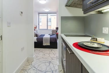 Queens Gate Student Halls, 15-19 Queens Terrace, City Centre, Southampton, SO14 3LR - Image 2