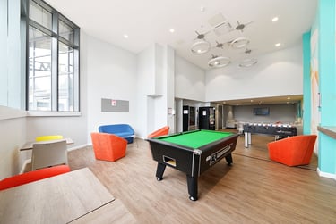 Attic Plus En Suite at The Mill House, 400 Gorgie Road, Gorgie, Edinburgh, EH112BF - Image 7
