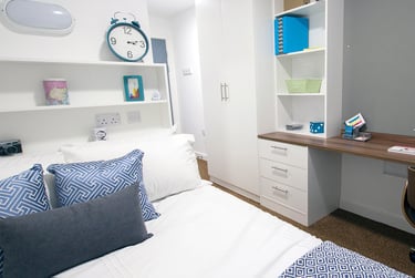Silver En Suite at The Shield, Clarence Street, Shieldfield, Newcastle, NE21YN - Image 6