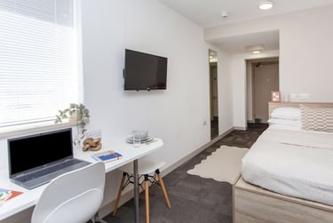 Berkshire House Student Halls, 252-256 Kings Road, City Centre, Reading, RG1 4HP - Image 1