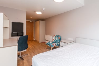 Carfax Quarter Student Halls, 4-5 Queens Street, City Centre, Oxford, OX1 1EJ - Image 8