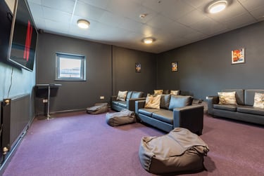 Gold Studio at Lomax Halls, 17 Hill Street, Stoke, ST41NL - Image 10