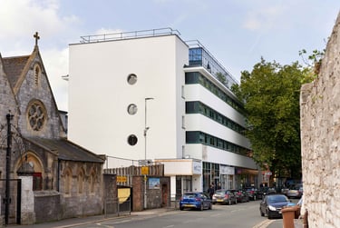 Gold Studio at St Teresa House, Beaumont Road, City Centre, Plymouth, PL49AZ - Image 8