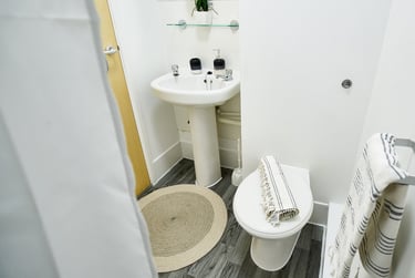 College Court Student Halls, Salisbury Avenue, City Centre, Stoke, ST1 4NE - Image 4