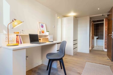 Bronze 3 Bed Duplex at iQ Hollingworth House, Fairfield Street, City Centre, Manchester, M13GN - Image 2