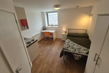 Bracken House Student Halls, 20-28 Cotlands Road, City Centre, Bournemouth, BH1 3BS - Image 1