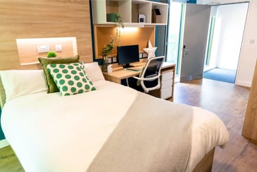 Bankside Student Living Student Halls, Walnut Tree Close, City Centre, Guildford, GU1 4JF - Image 7