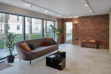 Executive Studio at The Garage, 98 Harvest Road, Egham, TW200QR - Image 6