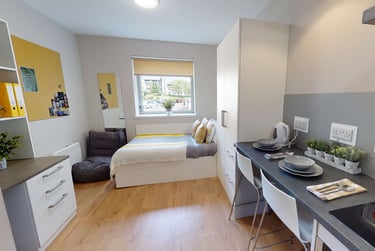 Centro House Student Halls, Wellgreen Place, City Centre, Stirling, FK8 2EG - Image 3