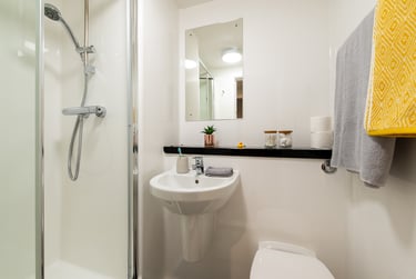 Carrick View Student Halls, 110 Kimberley Park Road, City Centre, Falmouth, TR11 2FF - Image 3