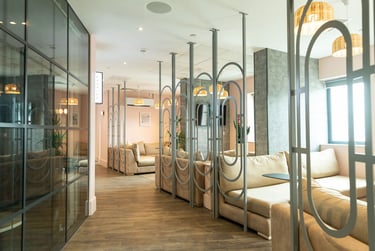 Classic Studio at Crown Place, Trinity Quay, 2 Kings Road, Swansea, SA18FE - Image 3