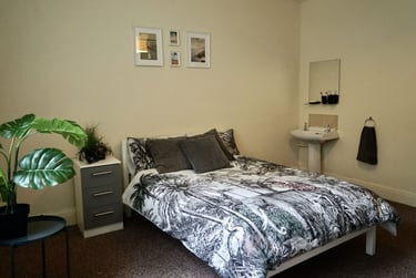 Carfax Court Flats Student Halls, 7 Lower Park Road, Victoria Park, Manchester, M14 5RQ - Image 4