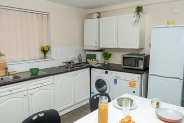Grange Court & The Ridings Student Halls, 13 St Helens Road, City Centre, Ormskirk, L39 4QJ - Image 5
