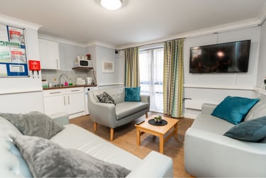 Coopers Court Student Halls, 10-14 Maplin Street, Mile End, London, EC3 4SX - Image 2