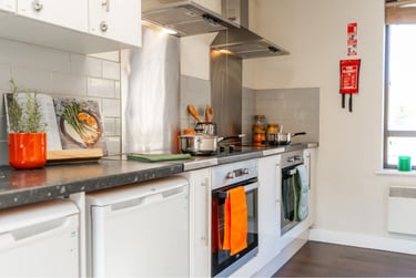Coopers Court Student Halls, 10-14 Maplin Street, Mile End, London, EC3 4SX - Image 6