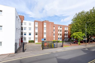 Studio Gold at Queens Court, Jarrom Street, City Centre, Leicester, LE27DJ - Image 11