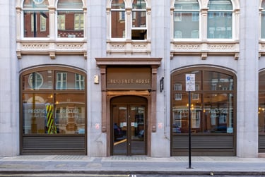 Premium Studio With Wet Room at Grosvenor House, 141-143 Drury Lane, Covent Garden, London, WC2B5TB - Image 4