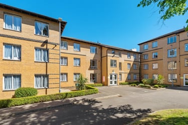 Platt Hall and Writtle House Student Halls, Chancellor Place, Colindale, London, NW9 5HA - Image 8