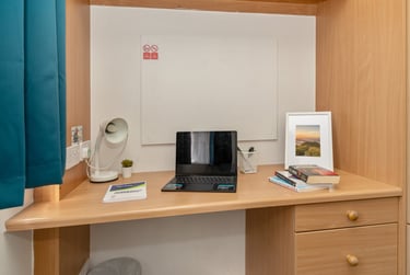 Platt Hall and Writtle House Student Halls, Chancellor Place, Colindale, London, NW9 5HA - Image 2