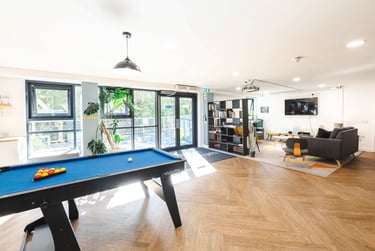 En-suite Standard at Corfe House, Pitwines Close, Central, Bournemouth, BH151ED - Image 8