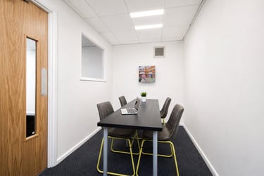 Three Bed Flat - Extra Large Double at Westhill Hall, 61 Eldon Street, City Centre, Sheffield, S14NN - Image 9