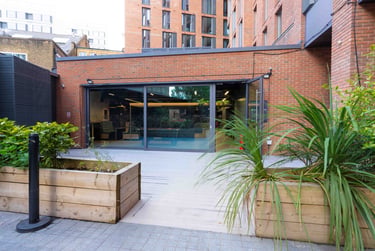 2 Bed Apartment at iQ Shoreditch, East Road, Shoreditch, London, N16AD - Image 7