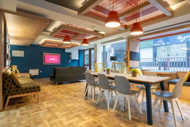 Gold En Suite at iQ Magenta House, Whitechapel Road, Spitalfields, London, E11DQ - Image 3
