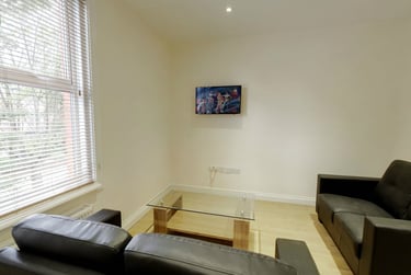 Hutton Halls Student Halls, 16 Hutton Avenue, High Throston, Hartlepool, TS26 9PN - Image 5