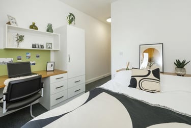 Riverside House Student Halls, 100 Blackfriars Road, Salford, Manchester, M3 7FU - Image 1