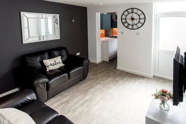 Silver Room at Mary Morris House, Shire Oak Road, Headingley, Leeds, LS62DE - Image 7