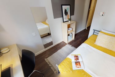 iQ Great Newton House Student Halls, 7 Lower Gill Street, City Centre, Liverpool, L3 5BB - Image 1