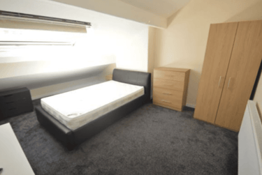 4 bed house, Welton Grove, Hyde Park, Leeds, LS61ES - Image 4