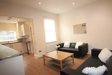5 bed house, Bower road, Crookes, Sheffield, S101ER - Image 1