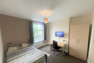 3 bed flat, Junction road, Hunters bar, Sheffield, S118XA - Image 1