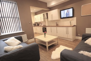 5 bed house, Bower road, Crookes, Sheffield, S101ER - Image 1