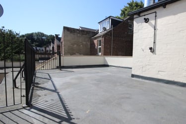 3 bed flat, Ecclesall road, Ecclesall, Sheffield, S118NX - Image 8