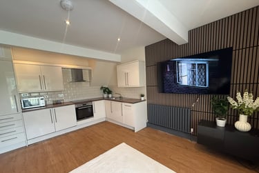 3 bed flat, Rustlings road, Hunters bar, Sheffield, S117AA - Image 1
