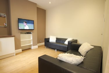 5 bed house, Newbould lane, Broomhill, Sheffield, S102PL - Image 1