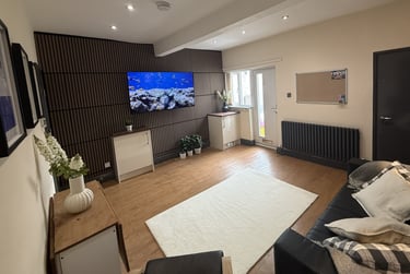 3 bed flat, Ecclesall Road, Ecclesall, Sheffield, S118PF - Image 1