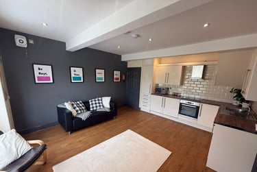 3 bed flat, Rustlings road, Hunters bar, Sheffield, S117AA - Image 3