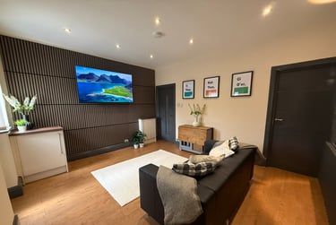 3 bed flat, Ecclesall road, Ecclesall, Sheffield, S118NX - Image 1