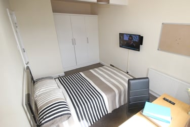 3 bed flat, Ecclesall Road, Ecclesall, Sheffield, S118PF - Image 7