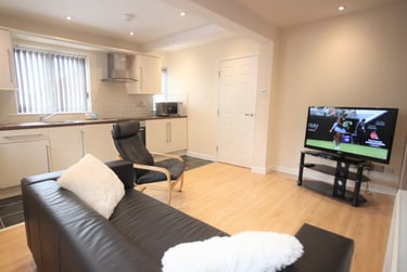 3 bed flat, Bower road, Crookes, Sheffield, S101ER - Image 2