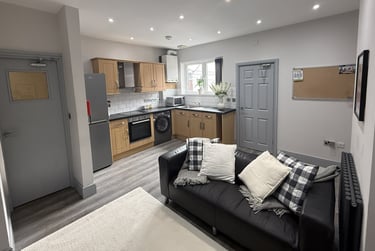 3 bed flat, Ecclesall road, Ecclesall, Sheffield, S118PF - Image 2