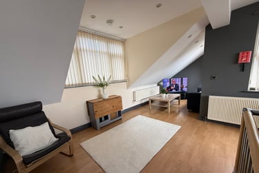 3 bed flat, Cemetry avenue, Ecclesall, Sheffield, S118NT - Image 1