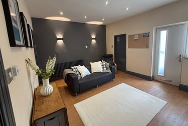 3 bed flat, Ecclesall road, Ecclesall, Sheffield, S118NX - Image 2
