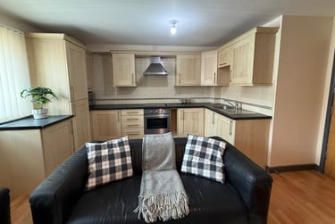 5 bed flat, Broom street, City centre, Sheffield, S102DA - Image 3