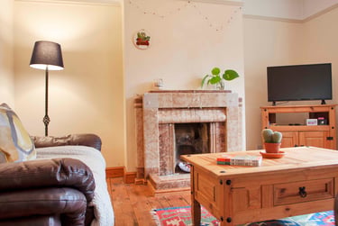 6 bed house, Corie Road, Golden triangle, Norwich, NR47JB - Image 1