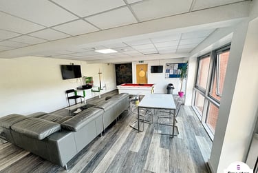 1 bed studio, Central Park Avenue, North Hill, Plymouth, PL46NE - Image 4