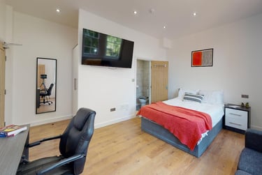 1 bed studio, Salisbury Road, Near university, Leicester, LE17QR - Image 1